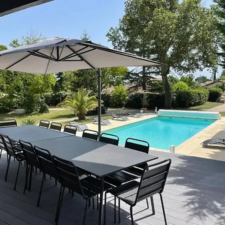 Le Tourbillon 15 Pers Hotel 4*