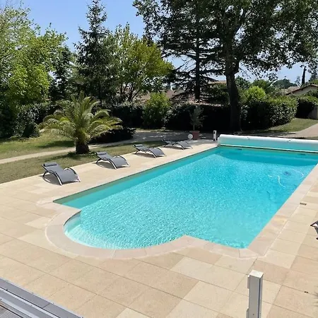 Hotel Le Tourbillon 15 Pers