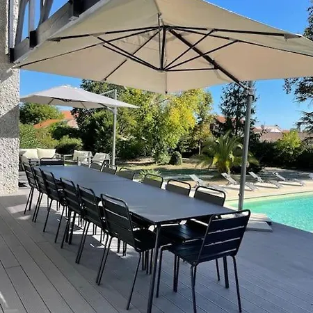 Hotel Le Tourbillon 15 Pers
