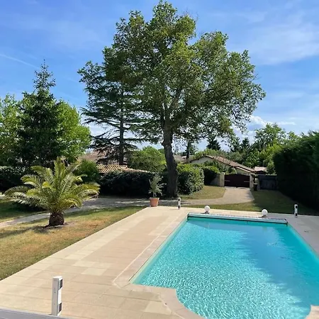 Le Tourbillon 15 Pers 4*